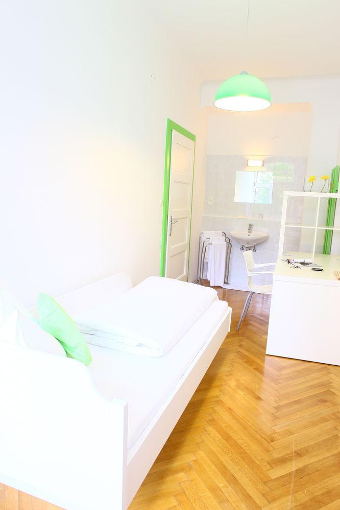 Hostel & Guesthouse Kaiser 23 Vienna Luaran gambar